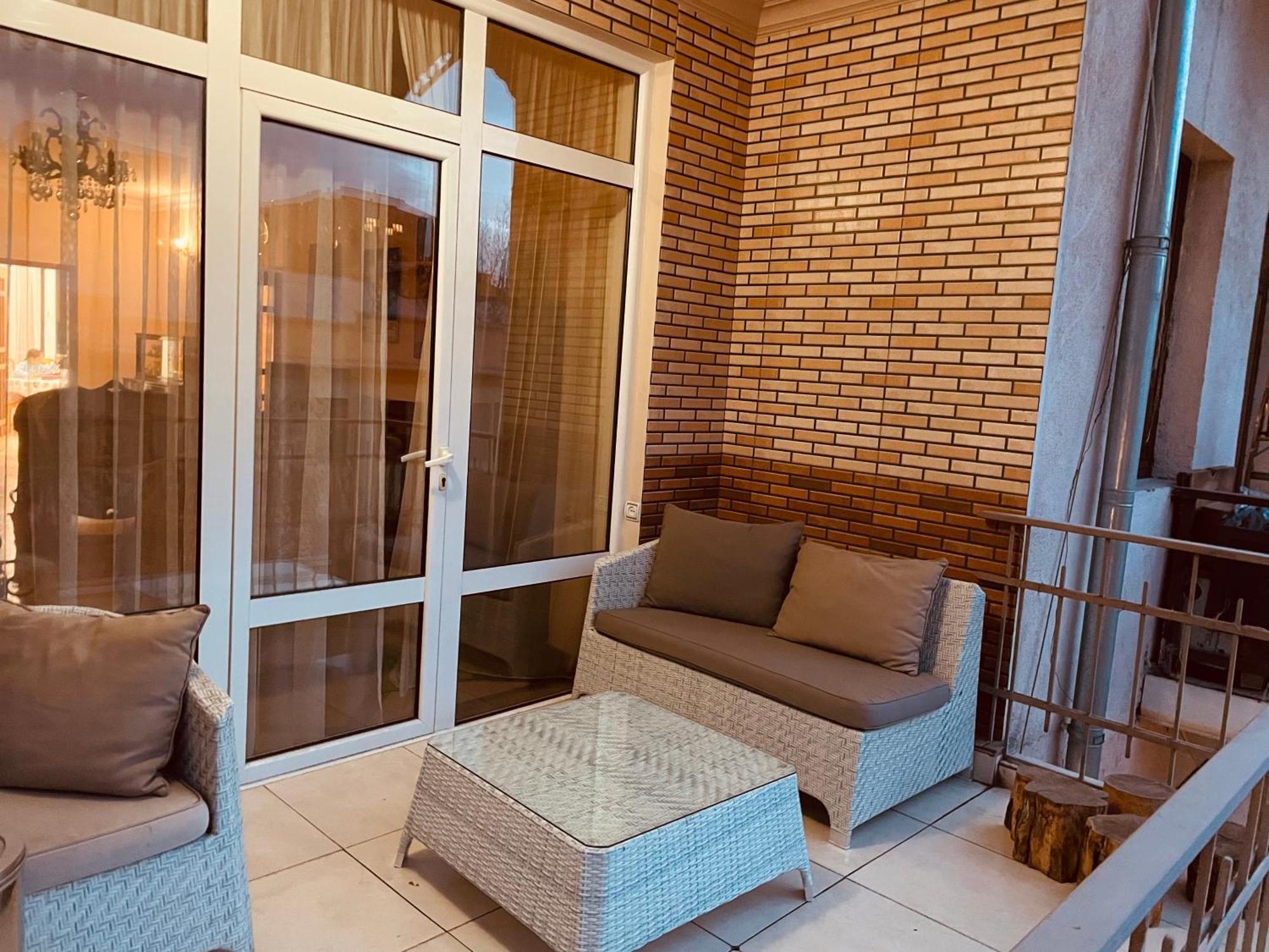 Bright And Modern 4Br Apartment - Center Of Yerevan Ngoại thất bức ảnh