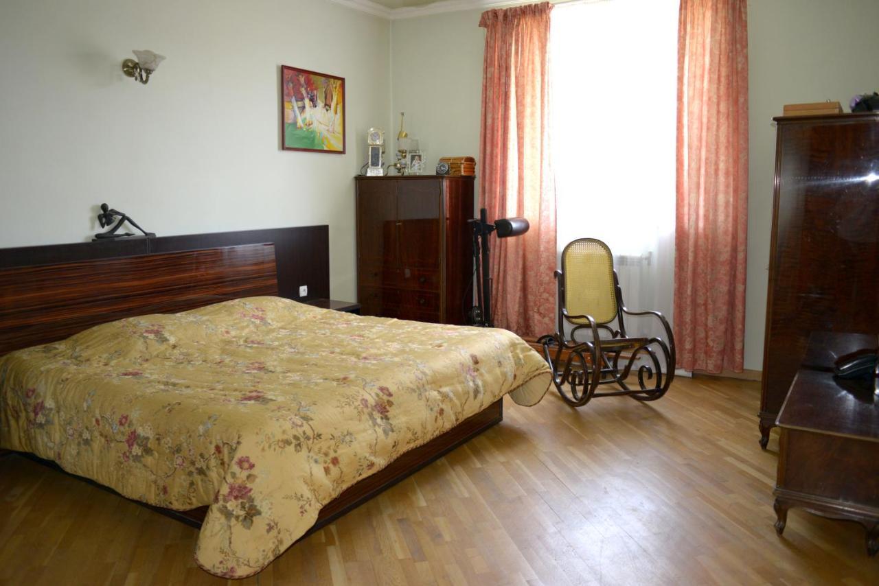 Bright And Modern 4Br Apartment - Center Of Yerevan Ngoại thất bức ảnh